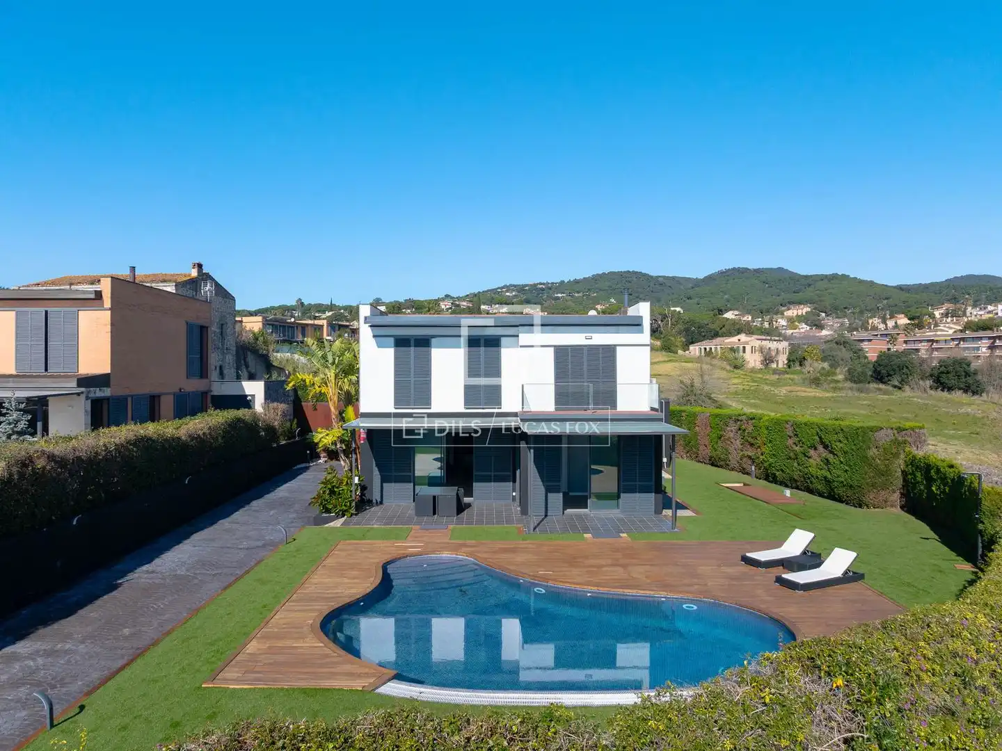 Vista exterior de Casa o xalet en venda en Sant Vicenç de Montalt amb Aire condicionat, Calefacció i Jardí privat