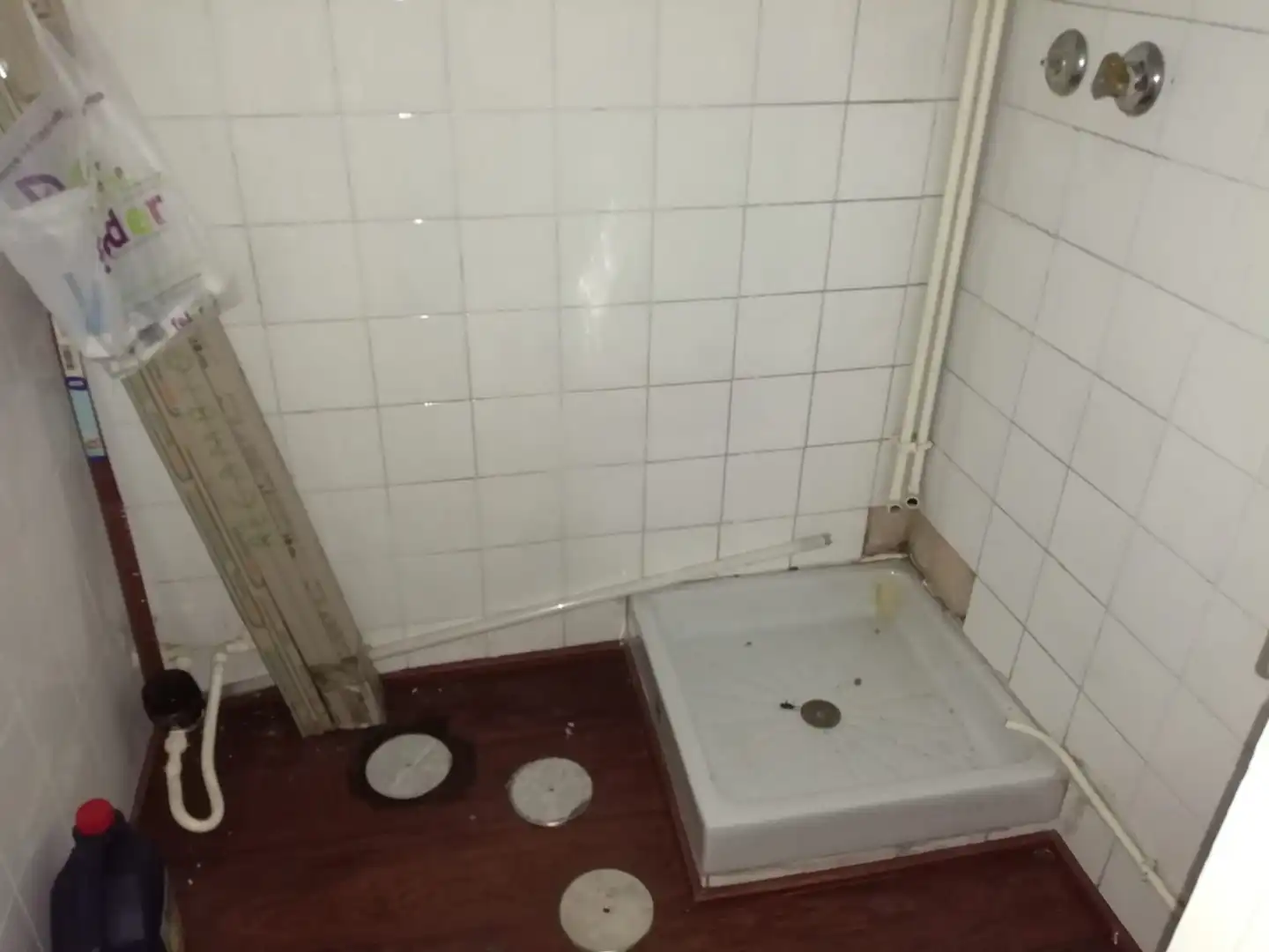 Badezimmer von Büro zum Verkauf in Murcia mit Klimaanlage und Heizung