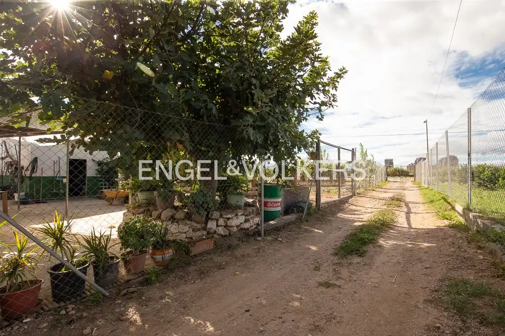 Country house zum Verkauf in Valencia mit Heizung und Privatgarten