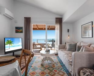 Living room of House or chalet for sale in Estepona  with Air Conditioner and Terrace