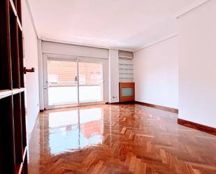 Living room of Flat to rent in  Madrid Capital  with Air Conditioner