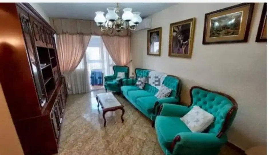 Sala de estar de Piso en venta en  Sevilla Capital con Amueblado
