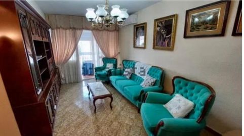 Foto 4 de Piso en venta en Calle Puerto de Cienfuegos, Juan XXIII - Rochelambert, Sevilla Capital