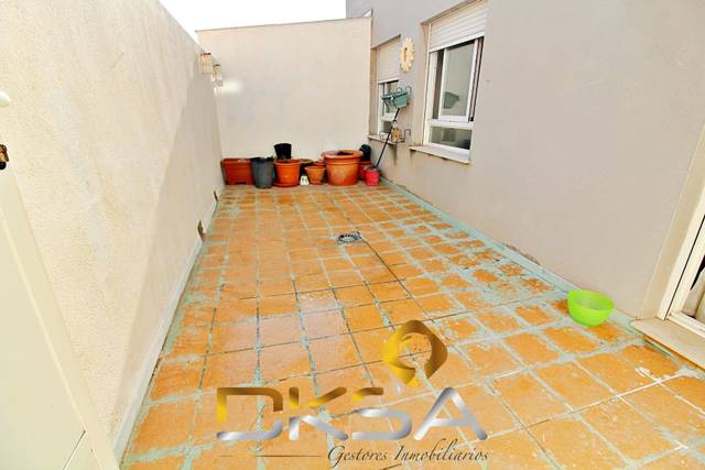 Piso en Venta en Calle SIERRA DE PINA en Ciutat del Transport - La Salera