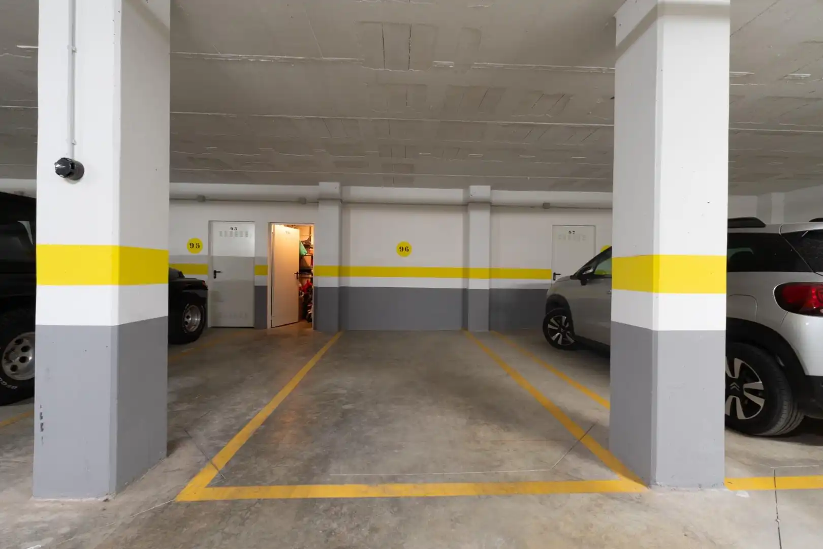 Parking of Apartments for sale in Mijas  with Air Conditioner, Private garden and Terrace
