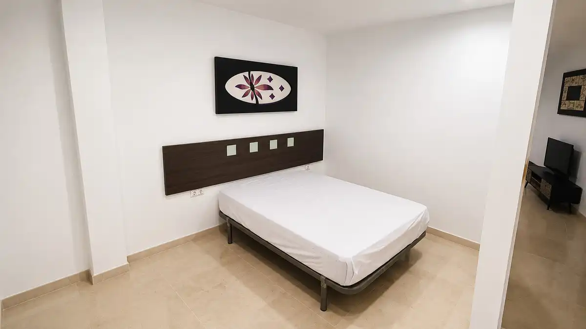 Schlafzimmer von Erdgeschoss zum Verkauf in Palomares del Río mit Heizung
