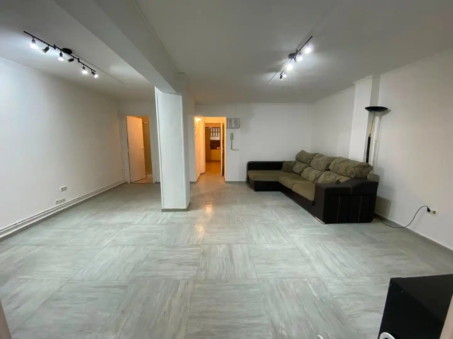 Wohnungen zum Verkauf in Alicante / Alacant mit Klimaanlage und Fernseher
