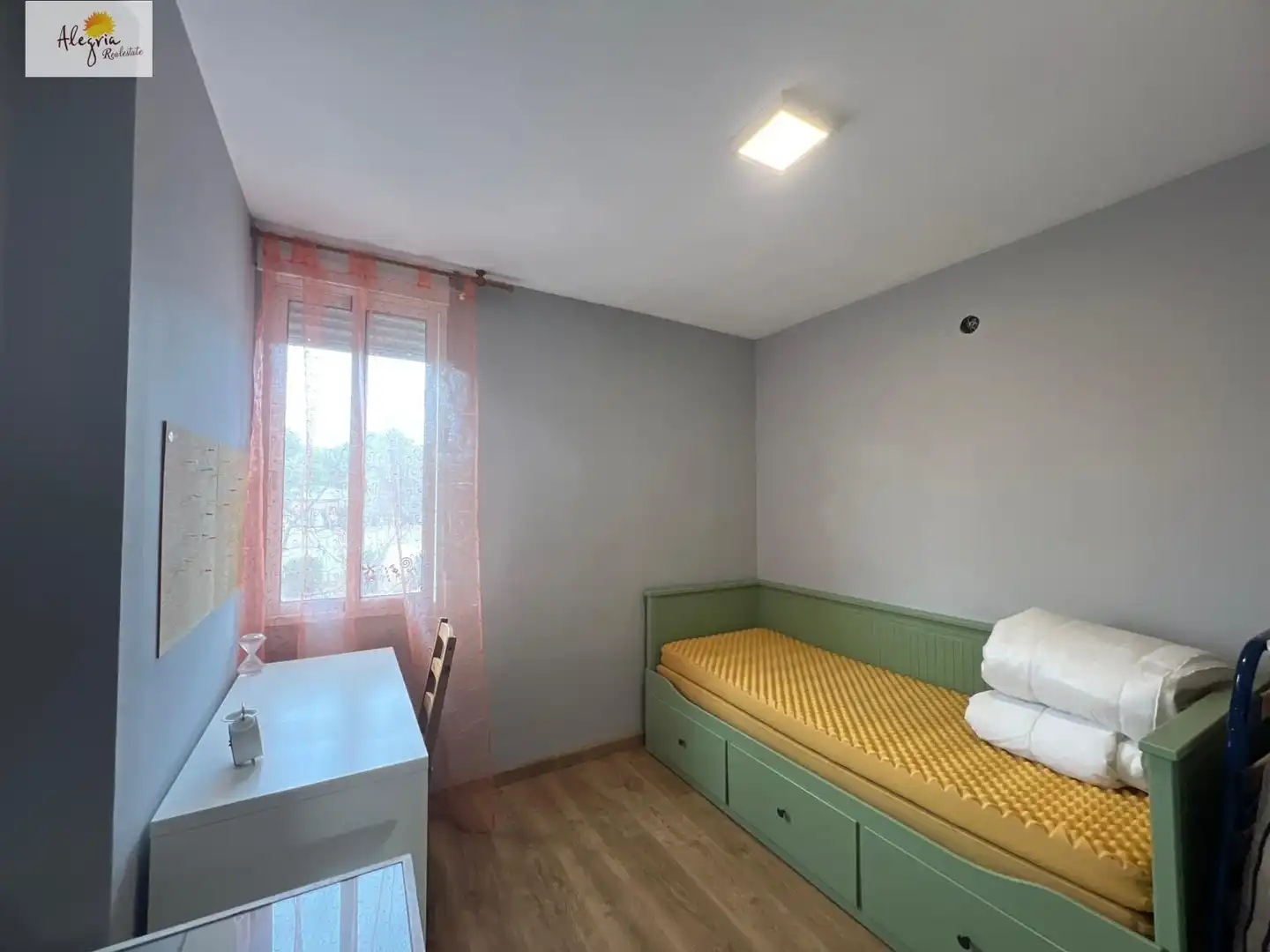 Habitación de Piso en venta en Valencia con Aire acondicionado, Terraza y Amueblado