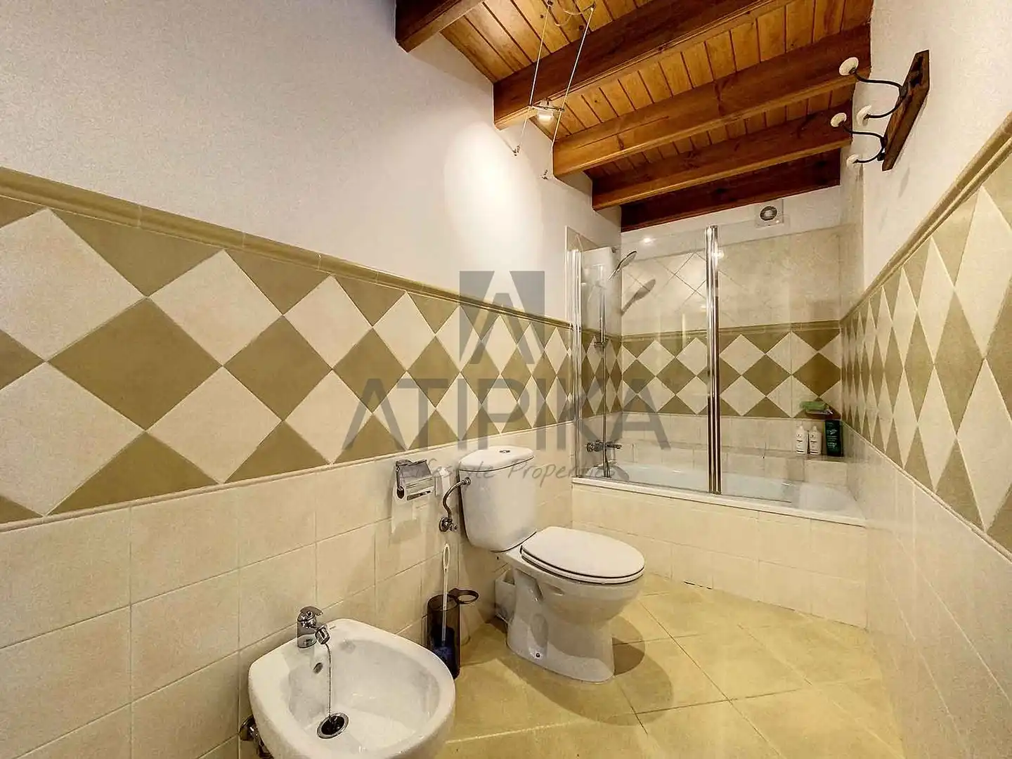 Badezimmer von Wohnung zum Verkauf in Sant Lluís mit Klimaanlage, Terrasse und Möbliert