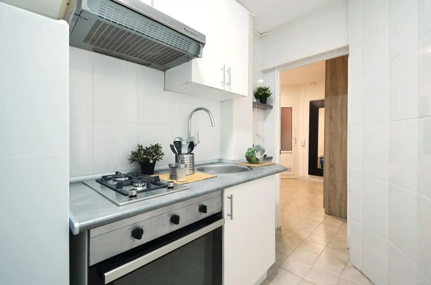 Kitchen of Ground floor for sale in Barcelona  with Alarm
