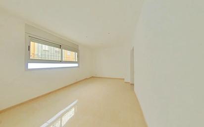 Living room of Flat for sale in Mataró  with Terrace and Oven