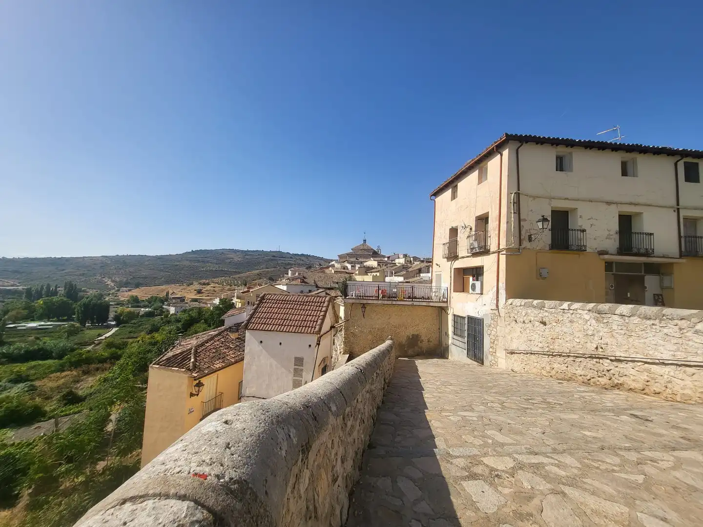 Vista exterior de Casa o chalet en venta en Pastrana con Calefacción y Amueblado