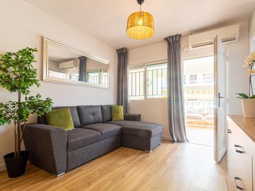Casa con piscina en venta en Calle Acuario-la Florida