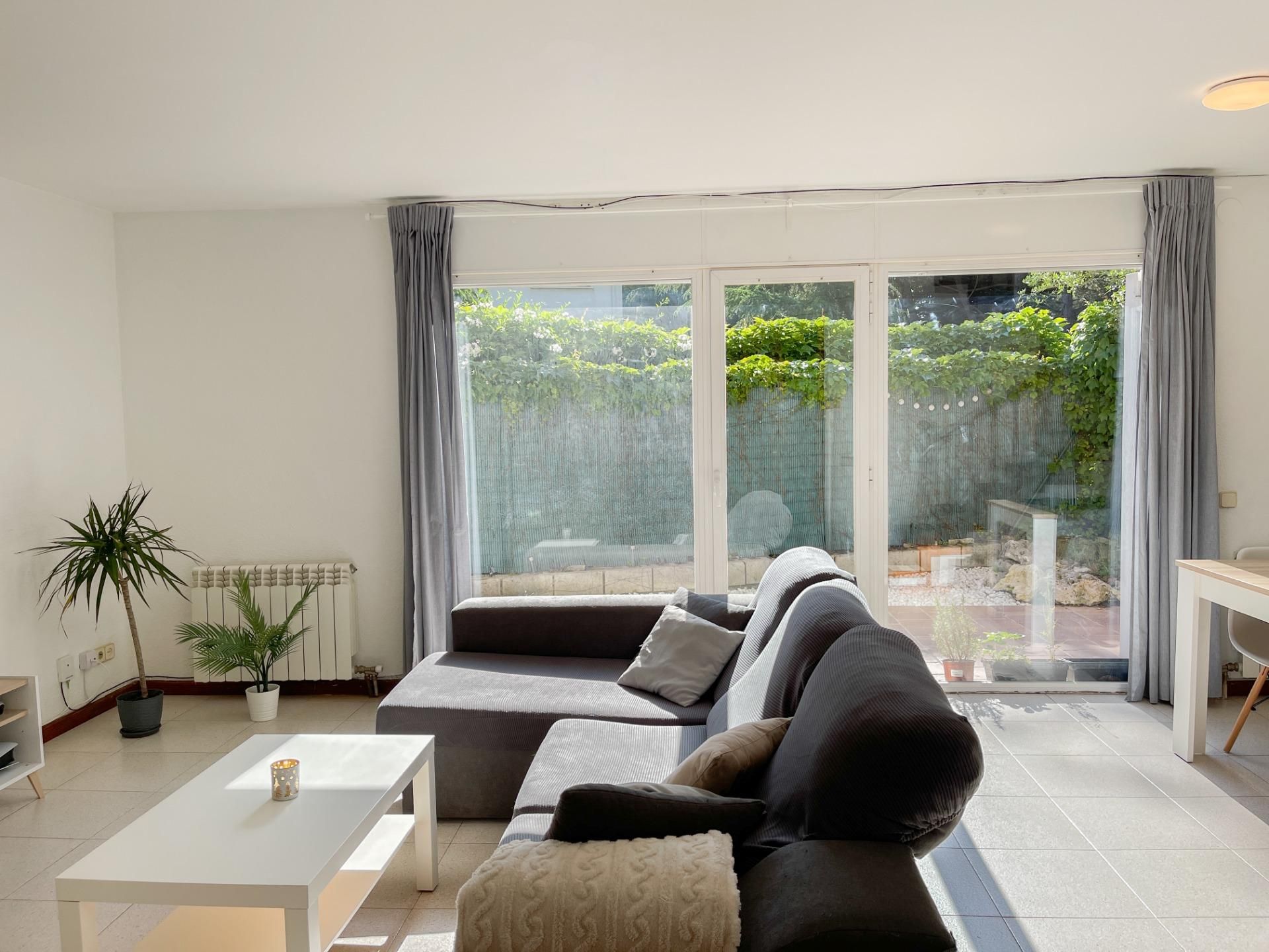 Sala d'estar de Casa o xalet en venda en Cardedeu amb Calefacció, Jardí privat i Terrassa