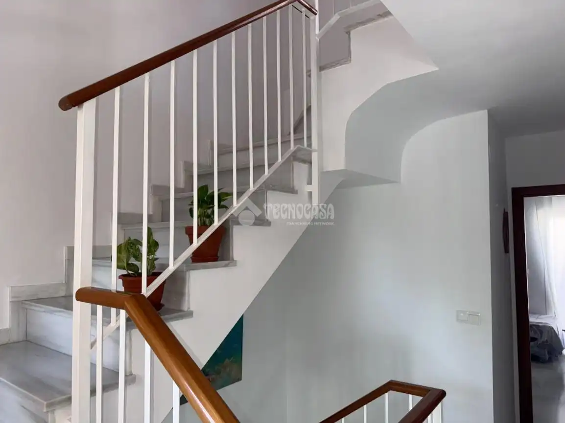 Detached homes for sale in La Algaba  with Air Conditioner, Private garden and Terrace