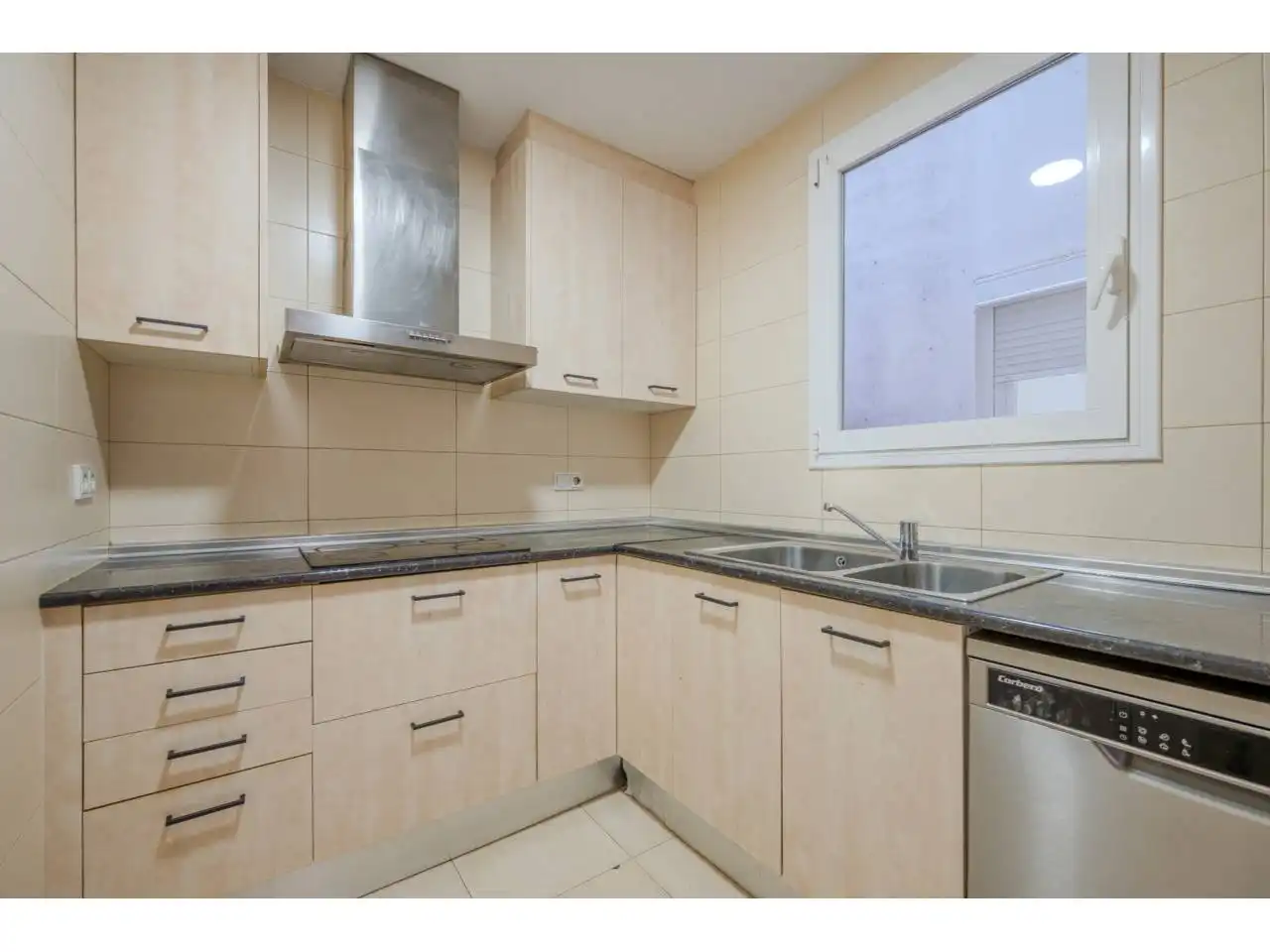 Cocina de Piso en venta en Girona con Balcón