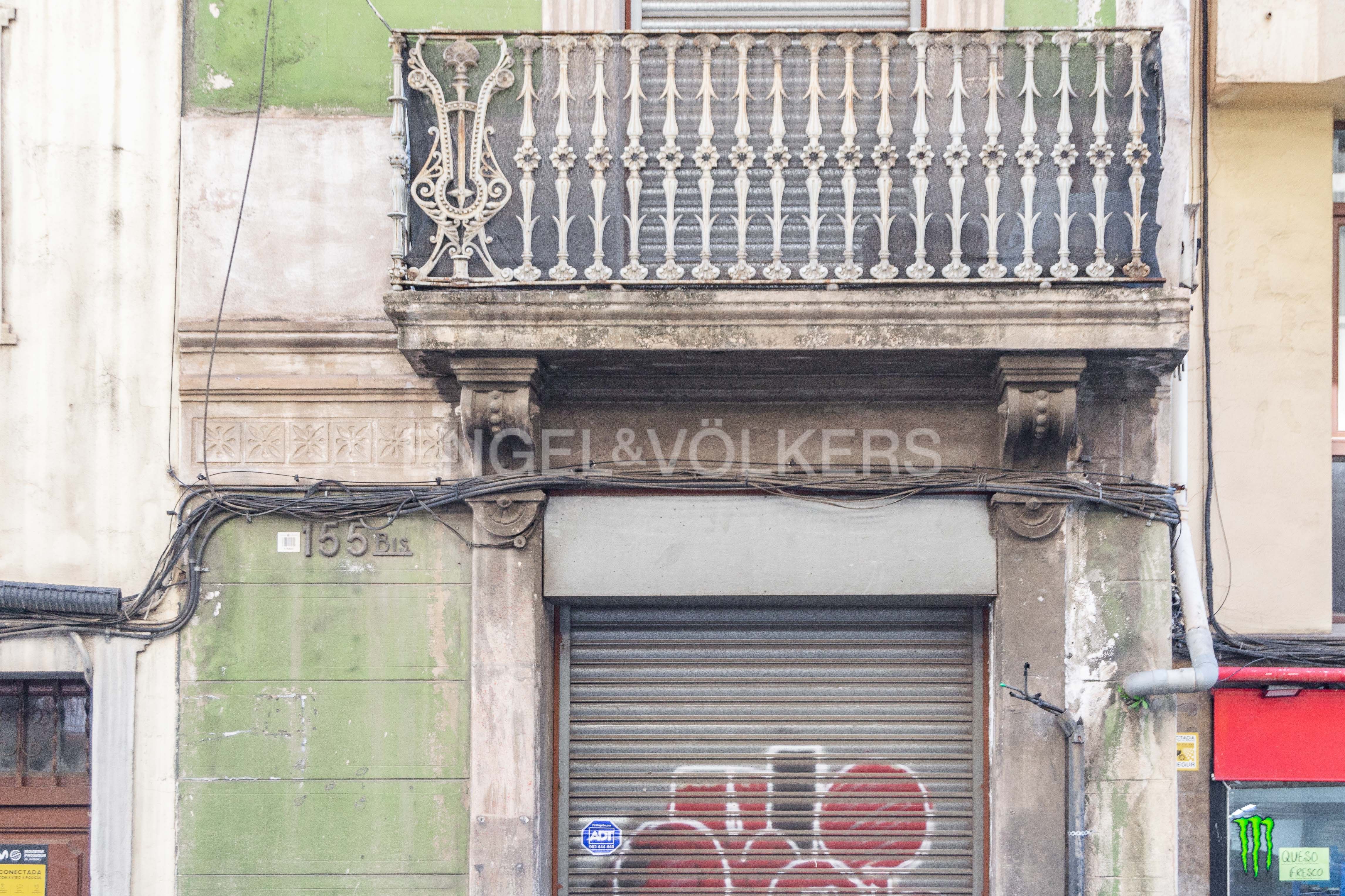 Vista exterior de Apartament en venda en  Barcelona Capital amb Calefacció i Balcó