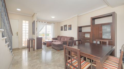 Foto 5 de Casa adosada en venda a Playamar - Benyamina, Torremolinos