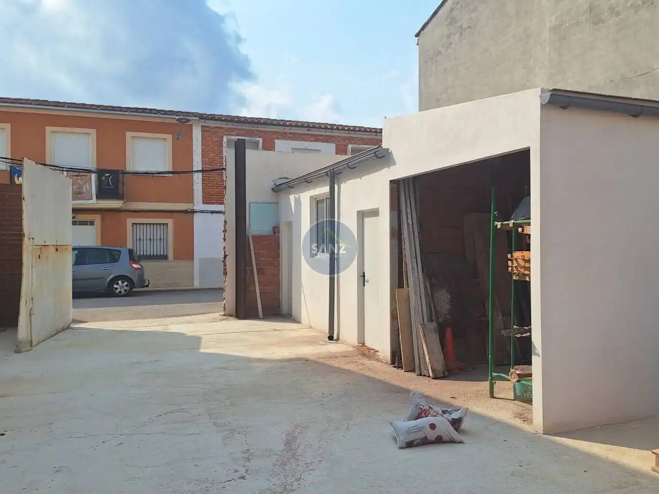 Vista exterior de Terreny industrial en venda en Alfarrasí