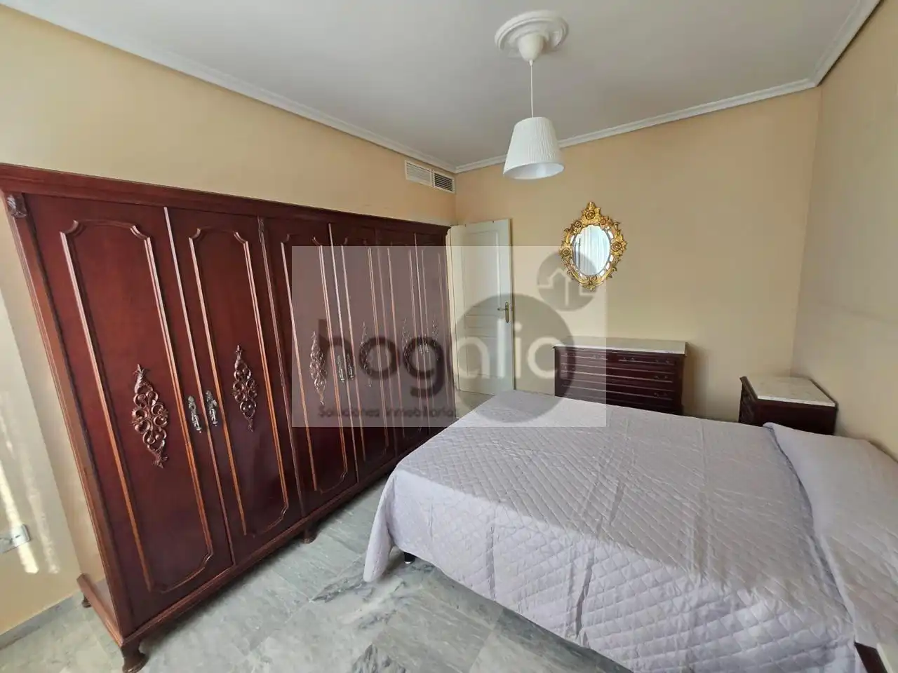 Bedroom of Flat for rent in Sevilla  with Air Conditioner, Terrace and Swimming Pool