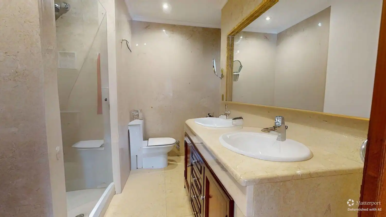 Bathroom of Flat for sale in Sevilla  with Air Conditioner and Terrace