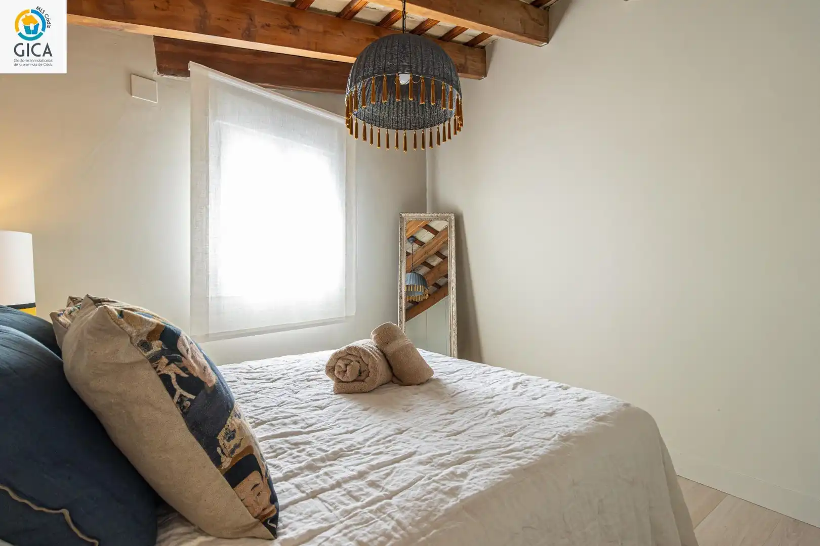 Schlafzimmer von Maisonette zum Verkauf in Jerez de la Frontera mit Klimaanlage, Heizung und Whirlpool