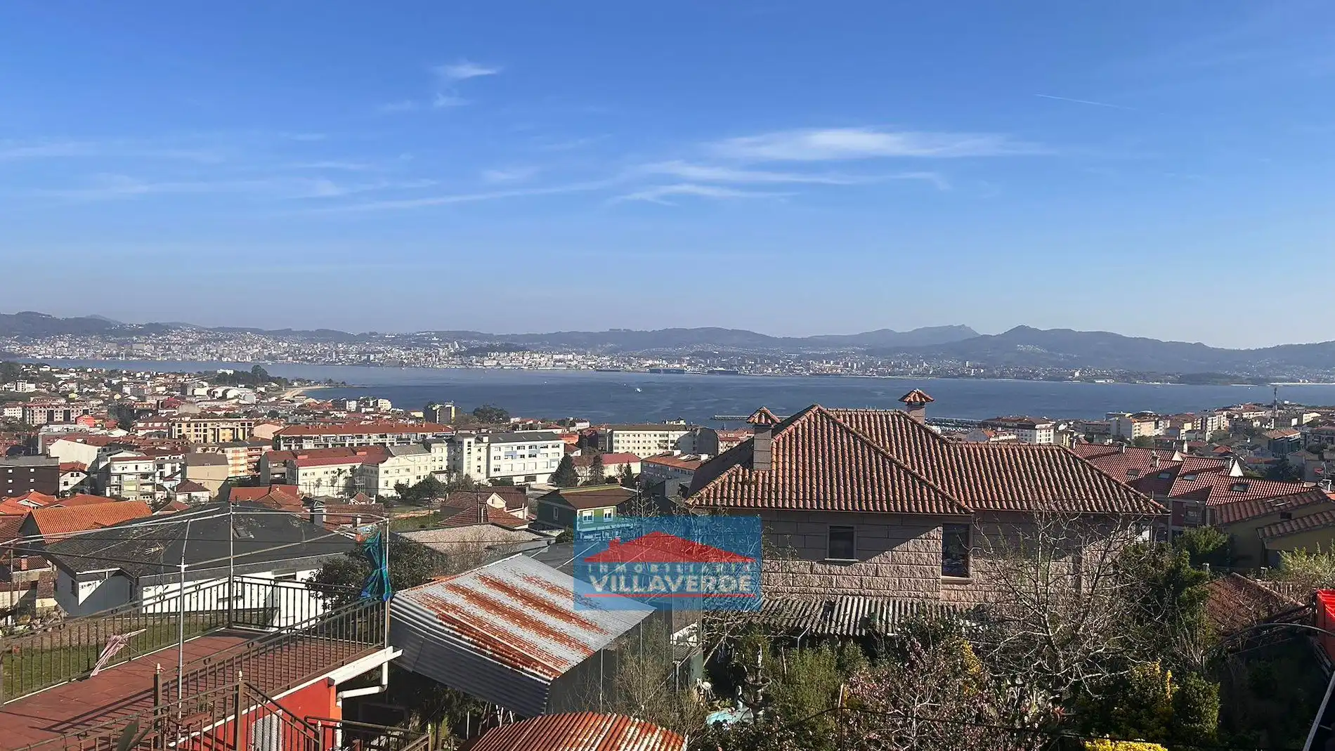 Vista exterior de Casa o xalet en venda en Cangas 
