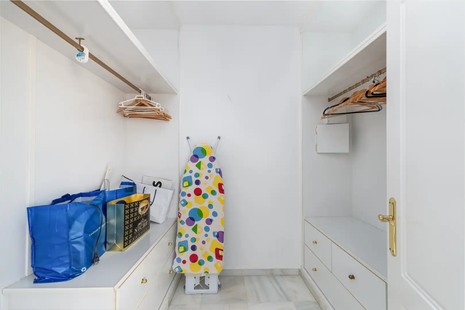Casa adosada en venta en Benahavís con Aire acondicionado, Terraza y Piscina