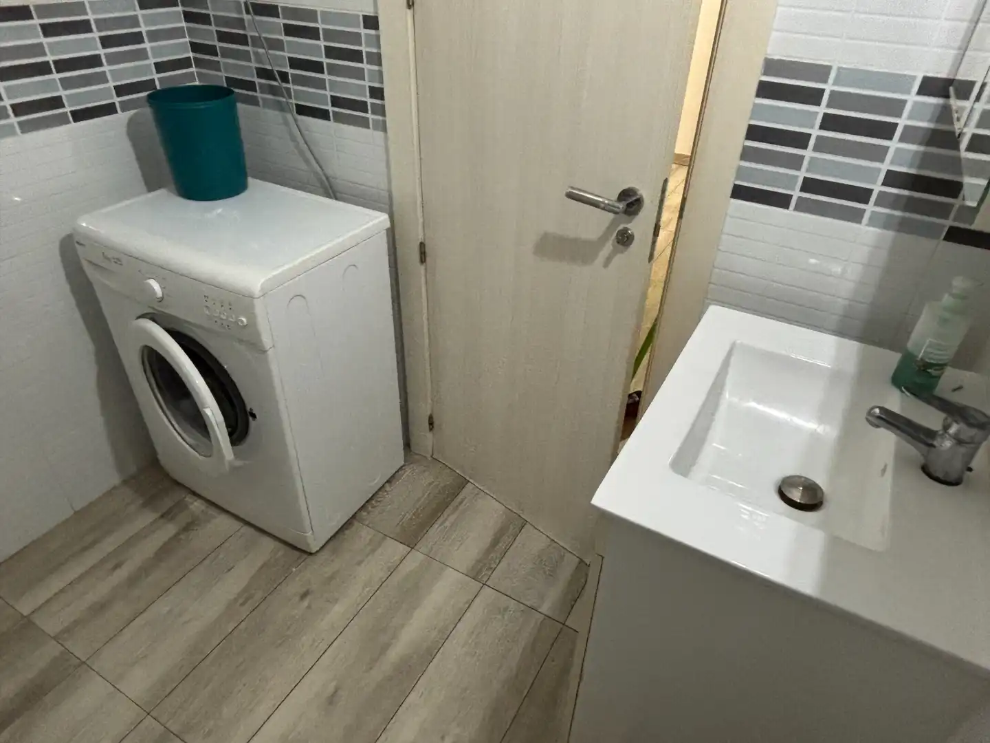 Bany de Apartament en venda en Torrox amb Aire condicionat, Terrassa i Moblat
