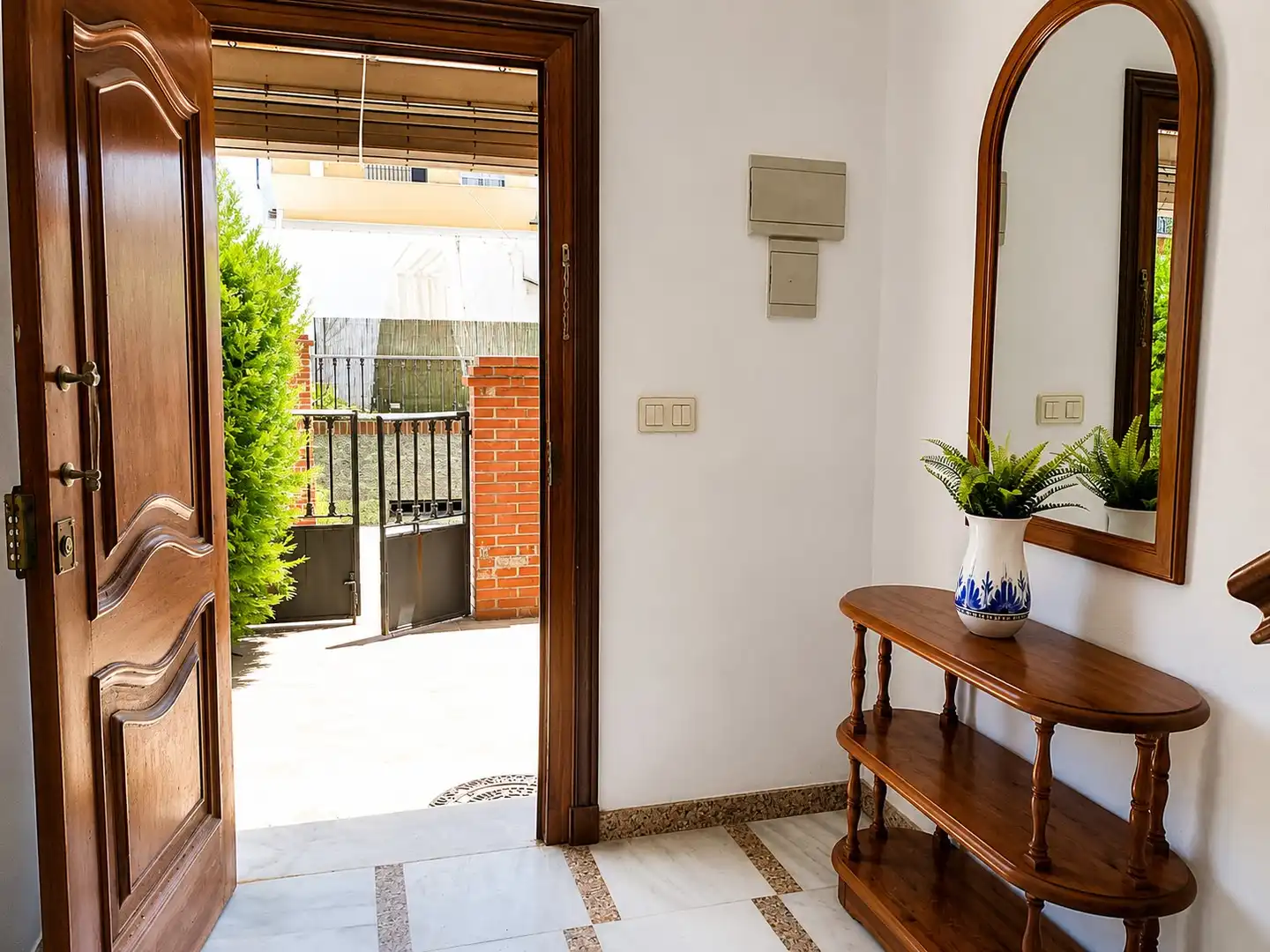 Houses for sale in Chipiona  with Air Conditioner, Terrace and Storage room