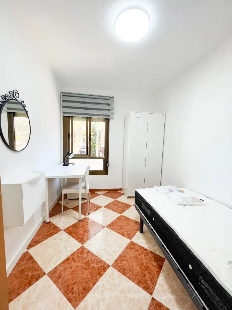Habitación de Piso de alquiler en Cerdanyola del Vallès con Calefacción, Amueblado y Horno