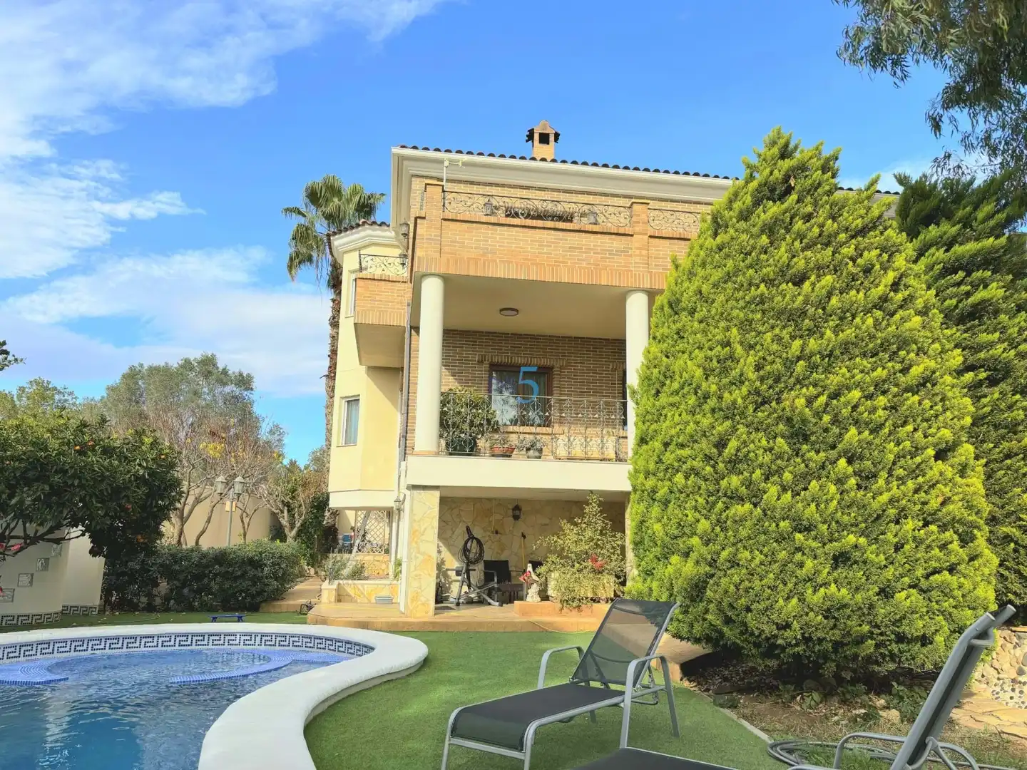 House with terrace for sale in Rojales