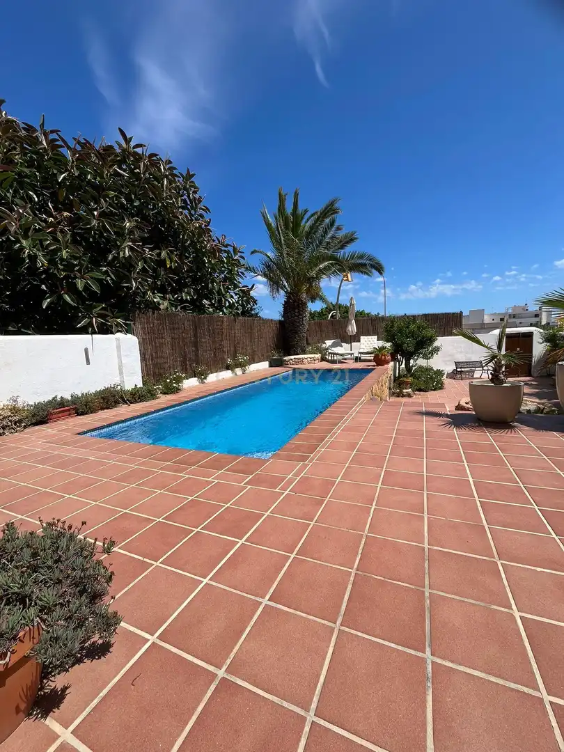 Piscina de Casa o chalet en venta en Santa Eulària des Riu