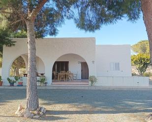 Vista exterior de Casa o xalet en venda en Elche / Elx amb Jardí privat i Piscina