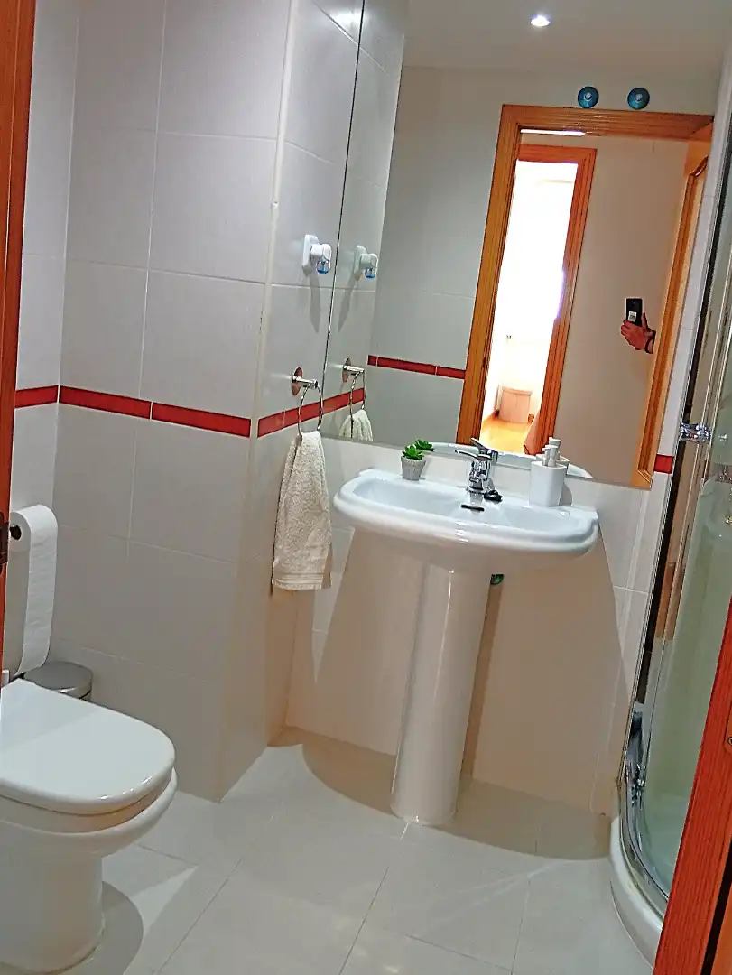 Baño de Piso en venta en Valdemoro con Aire acondicionado, Calefacción y Jardín privado