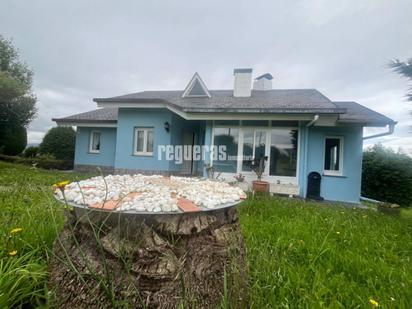 House or chalet for sale in Navia  with Heating, Private garden and Terrace