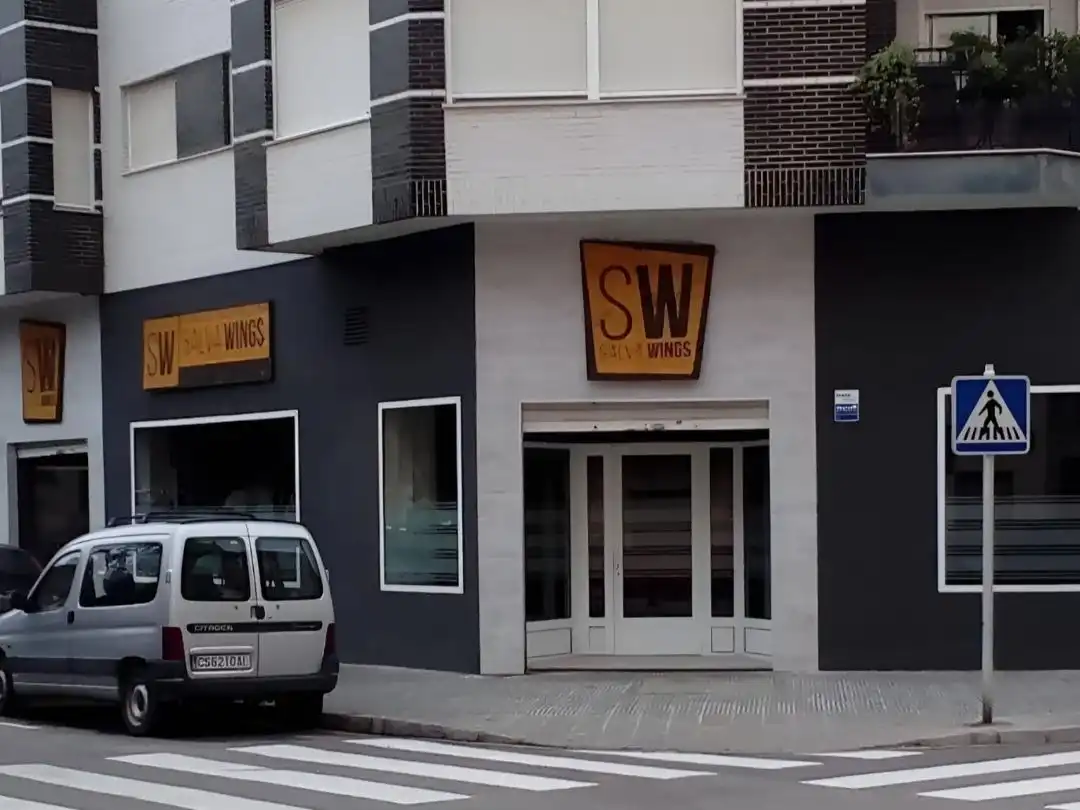 Local comercial en traspàs a Federico García Moliner 13