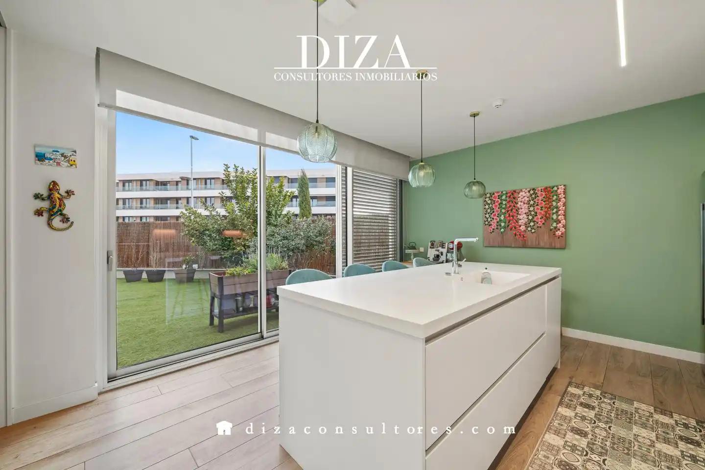 Vista exterior de Casa o chalet en venta en La Moraleja con Aire acondicionado, Calefacción y Jardín privado