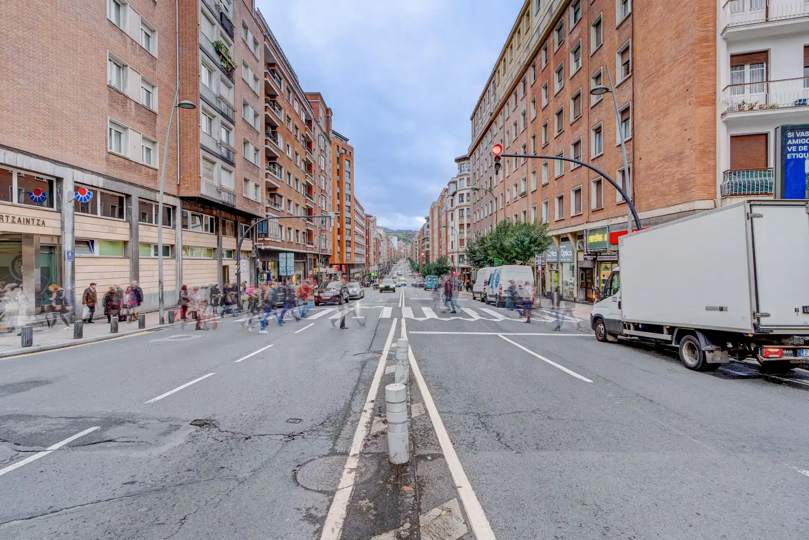 Vista exterior de Local en venda en Bilbao 