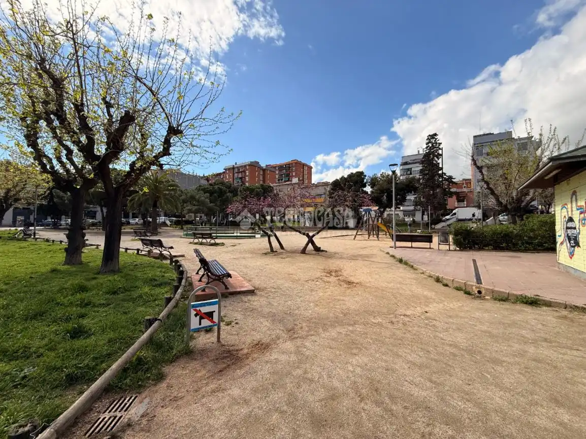 Einzelparkplatz zum Verkauf in Marianao