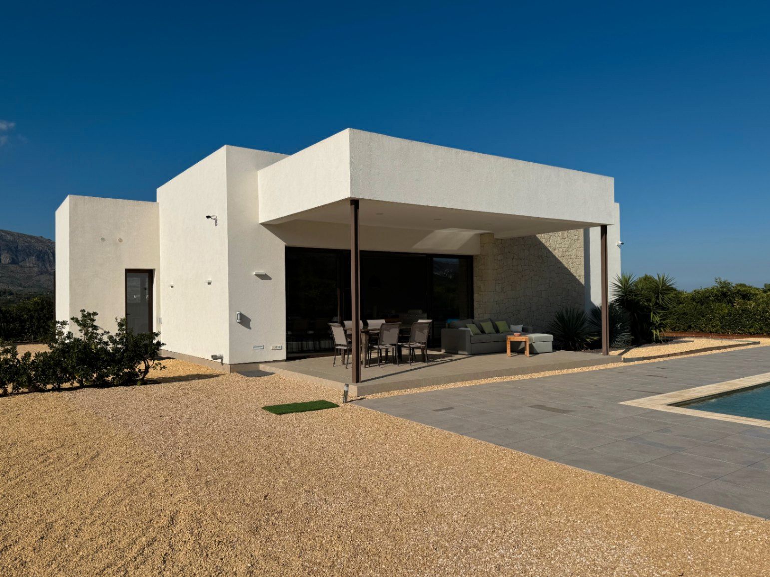 Außenansicht von Haus oder Chalet zum verkauf in Benidoleig mit Klimaanlage, Heizung und Privatgarten