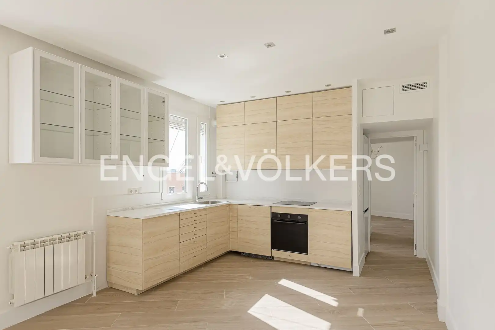 Kitchen of Flat for rent in Madrid  with Air Conditioner and Heating