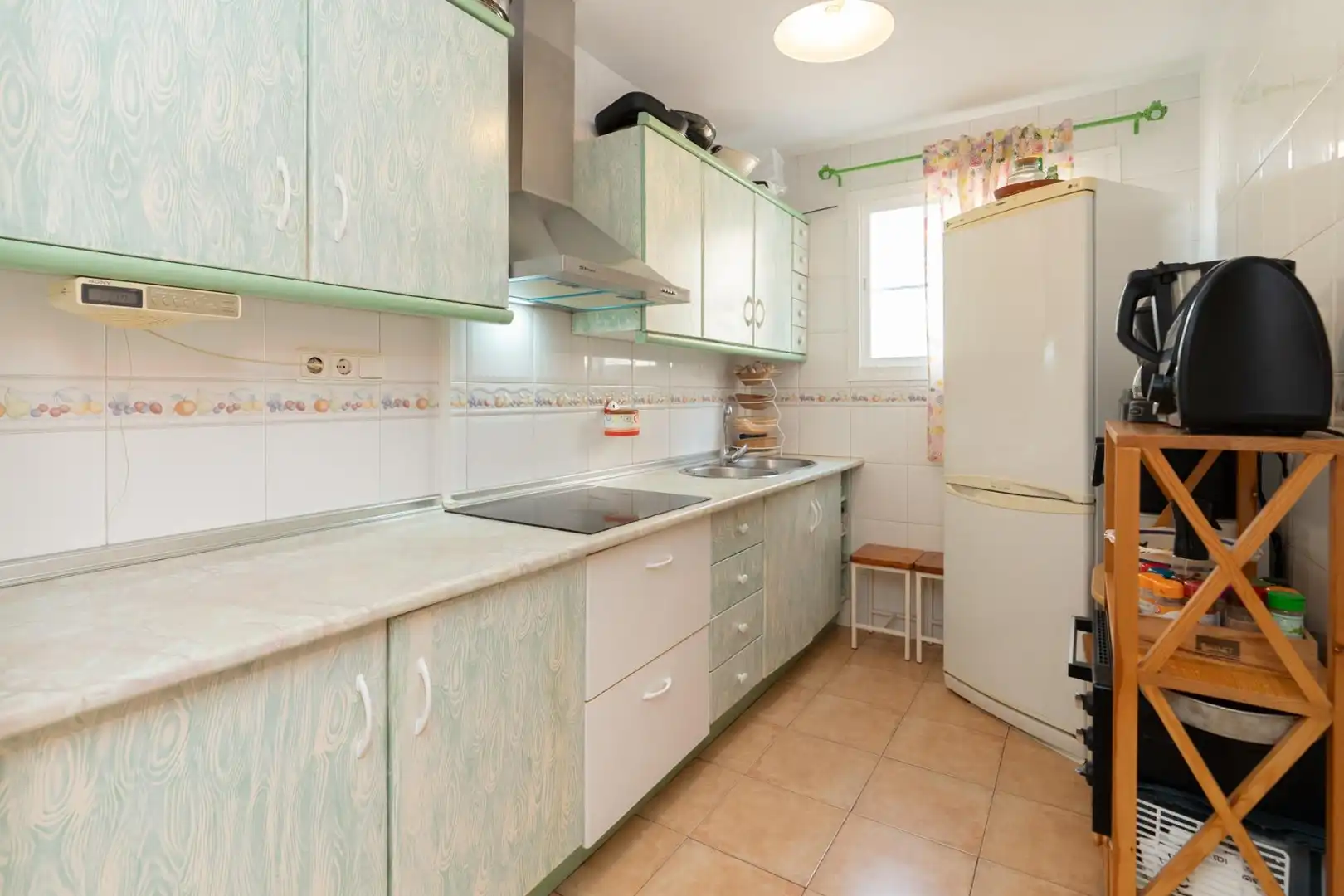 Cuina de Casa o xalet en venda en Motril amb Aire condicionat i Terrassa