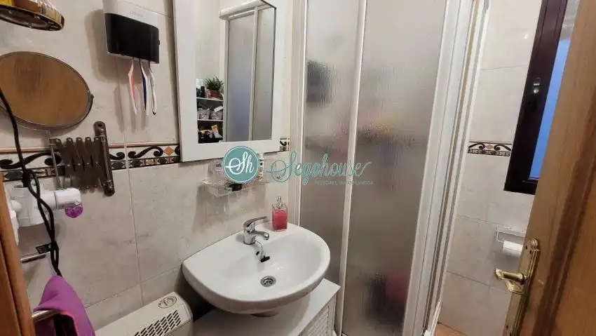 Baño de Piso en venta en Hontanares de Eresma con Calefacción y Balcón