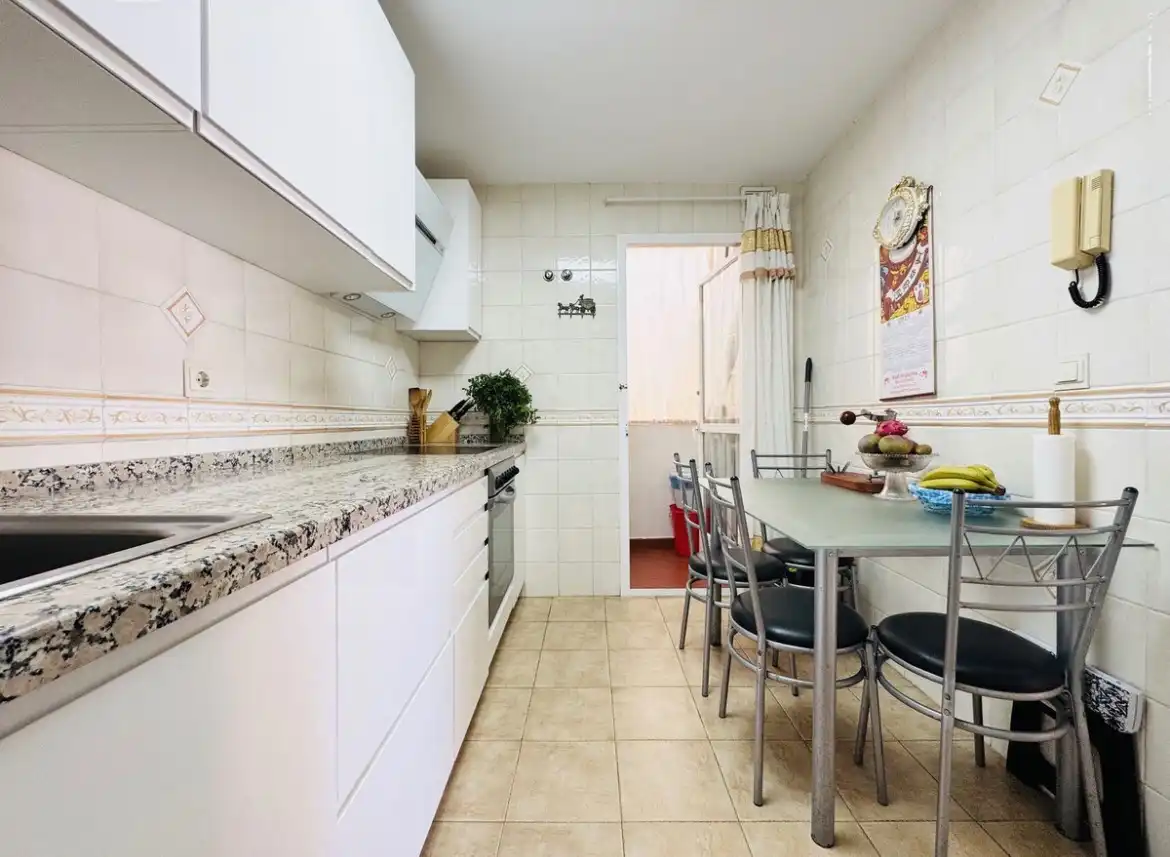 Piso con piscina en venta en San Luis de Sabinillas, imagen 5