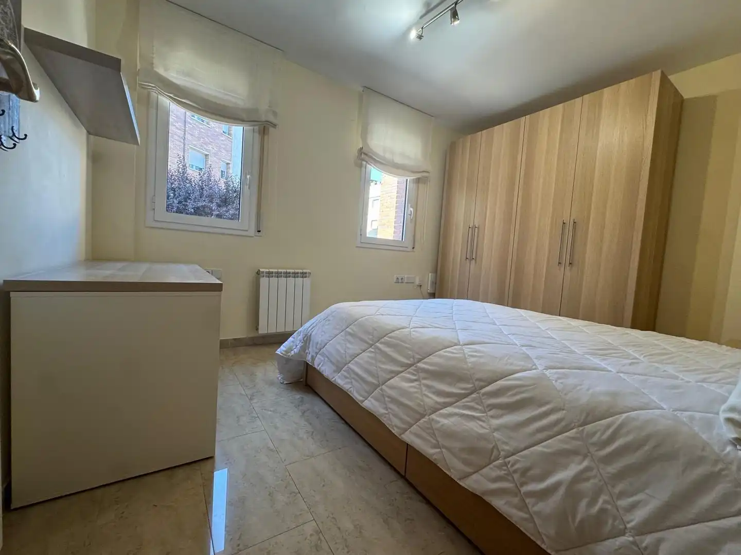 Bedroom of Flat for sale in Manresa  with Air Conditioner, Terrace and Storage room
