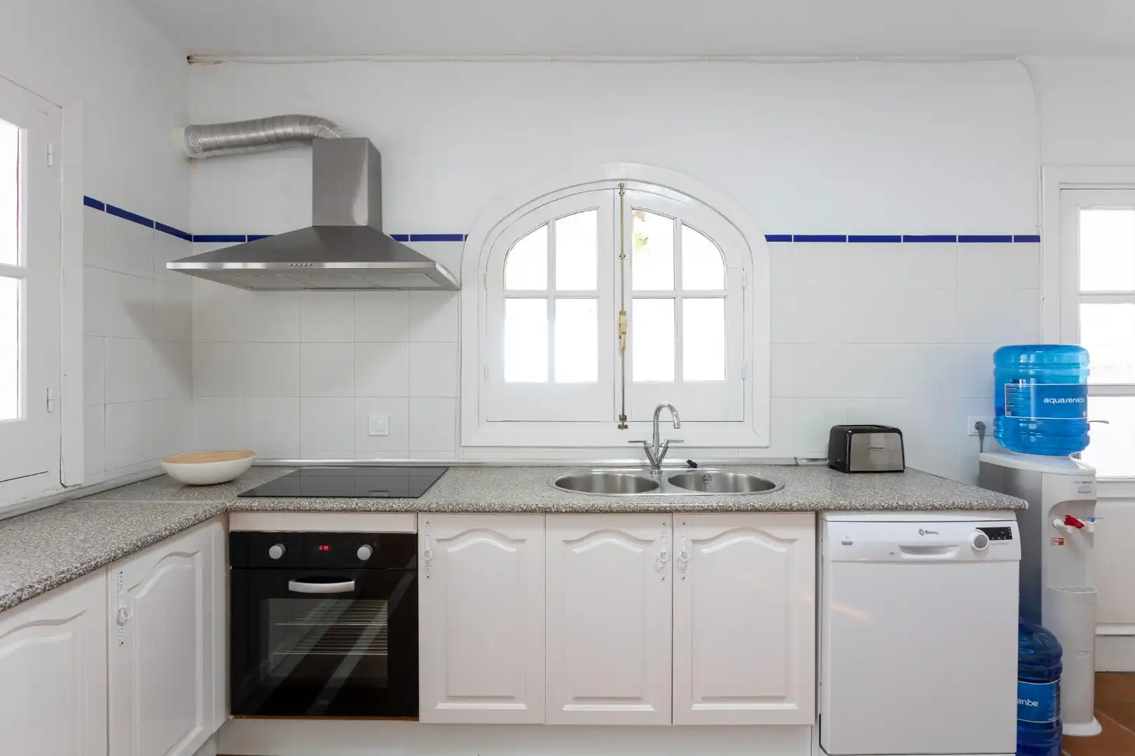 Cocina de Casa o chalet en venta en Almuñécar con Aire acondicionado, Jardín privado y Terraza