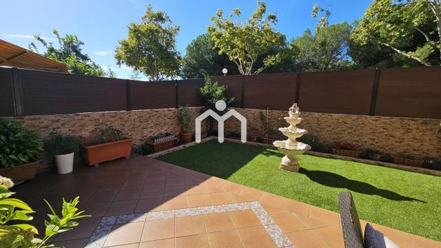 Casa adosada en Venta en Bufalà