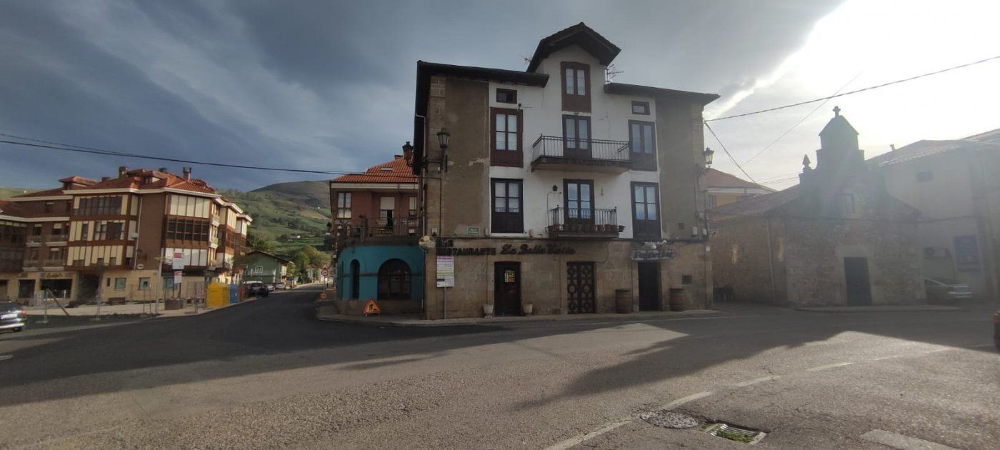 Vista exterior de Local de alquiler en Villacarriedo