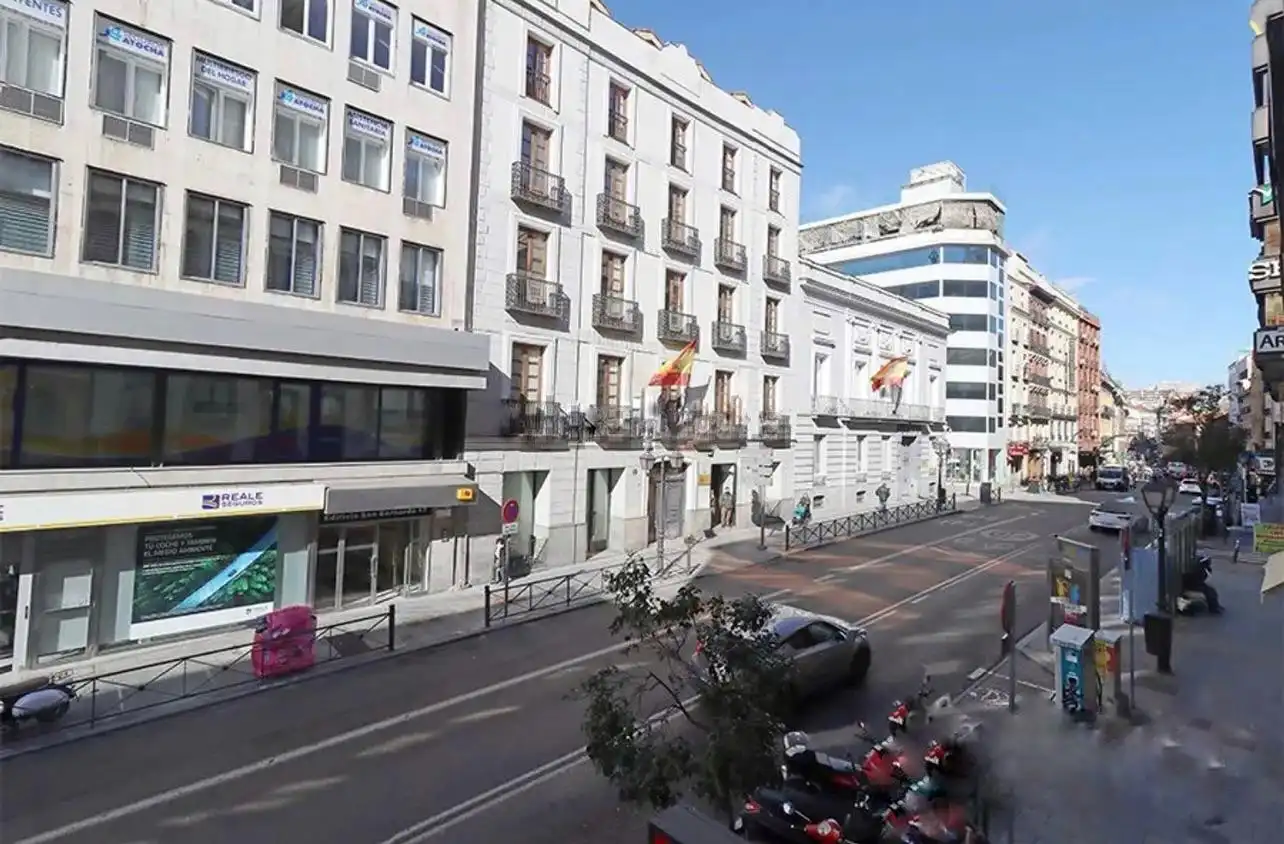 Vista exterior de Pis de lloguer en Madrid amb Calefacció, Moblat i Forn